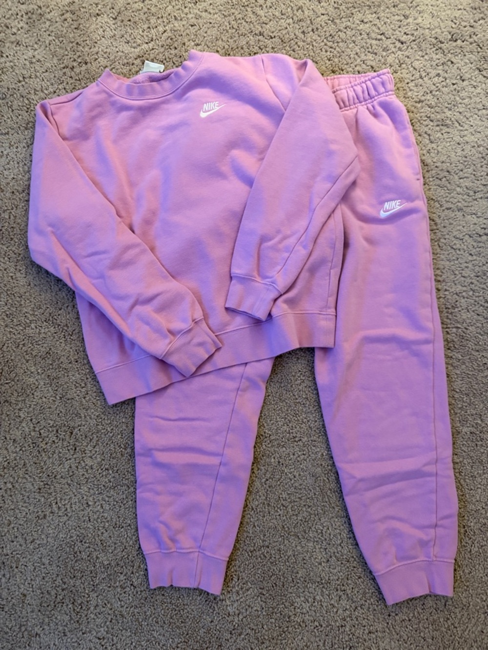 Nike Lilac Crewneck Sweatshirt and Joggers Set - Size Small and Medium